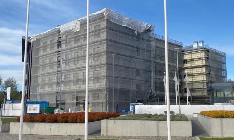 Siguldas Valsts ģimnāzijas objektā turpinās ēkas pārbūves darbi