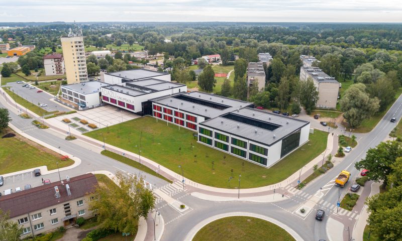 Здание Адажской начальной школы заняло 2-ое место в конкурсе «Латвийский приз года в области строительства – 2019»