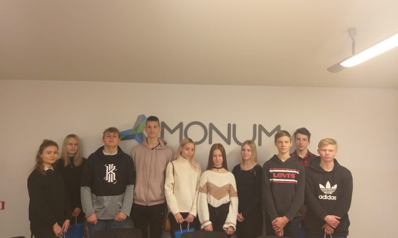 Young people get to know the construction industry and the operations of MONUM