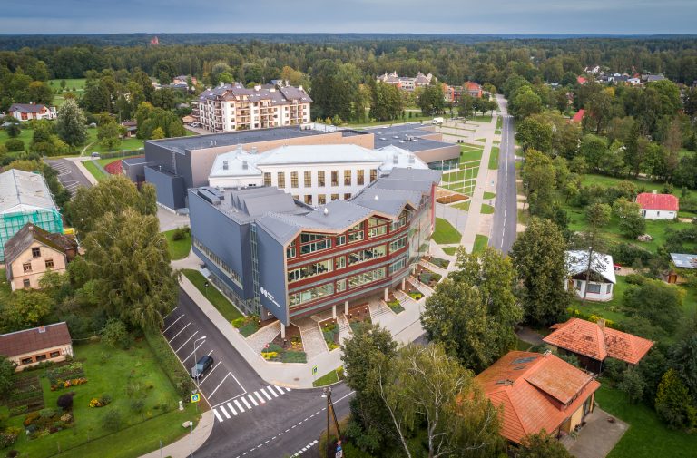 Construction of Sigulda State Gymnasium’s education block and reconstruction of the existing school building in Ata Kronvalda Street 7