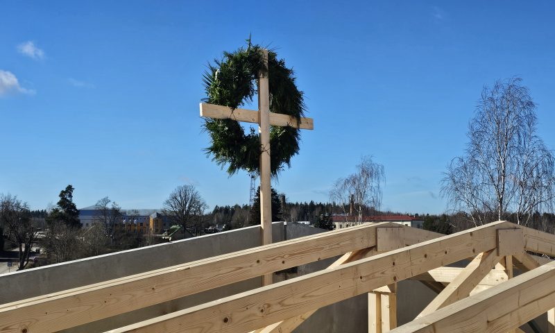 A topping-out ceremony has been held for the new rental apartment building in Smiltene